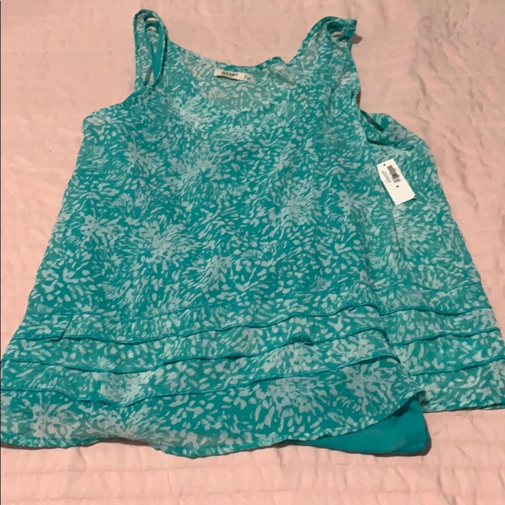 BNWT Old Navy Top ❤️